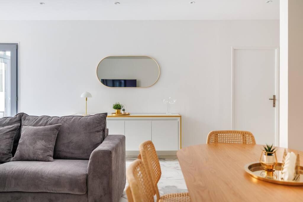 Beautiful Flat For 6 People #6 Apartment อานีแย-ซูร์-แซน ภายนอก รูปภาพ